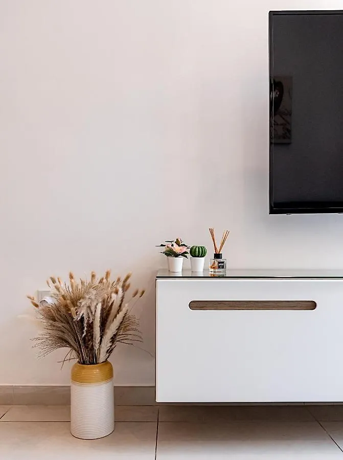 Modern Comfort - 2Br Apartment Center Of St Julians & Paceville San Giuliano Malta
